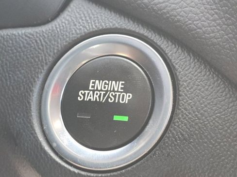 Used 2022 Chevrolet Equinox LT w/ Driver Convenience Package AWD/4WD image 33