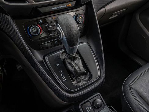 Used 2022 Ford Transit Connect XL image 26