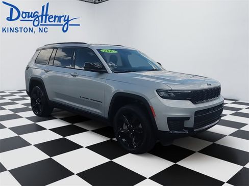 New 2025 Jeep Grand Cherokee L Laredo image 7