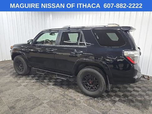 Used 2021 Toyota 4Runner SR5 Premium w/ Moonroof Package AWD/4WD image 4