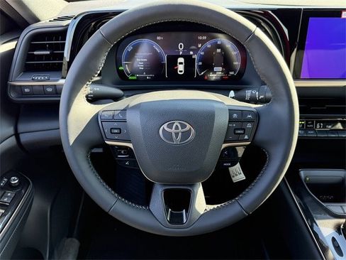 New 2026 Toyota Crown XLE image 12