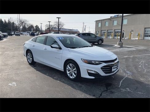 Used 2022 Chevrolet Malibu LT image 2