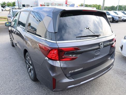 New 2026 Honda Odyssey EX-L image 3
