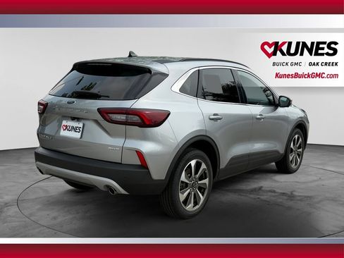 Used 2023 Ford Escape Platinum AWD/4WD image 10