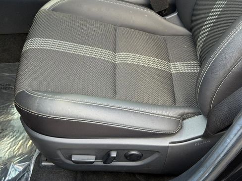 Used 2025 MAZDA CX-50 AWD 2.5 S w/ Cargo Package image 23