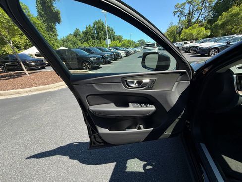 Used 2024 Volvo XC60 B5 Plus w/ Protection Package Premier AWD/4WD image 25