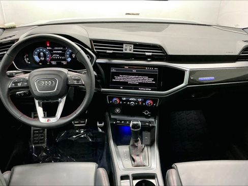 Certified 2025 Audi Q3 2.0T Premium Plus w/ Premium Plus Package image 18