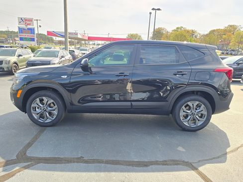 New 2026 Kia Seltos LX image 6