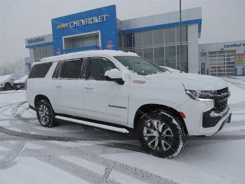 Used 2024 Chevrolet Suburban Z71 image 3