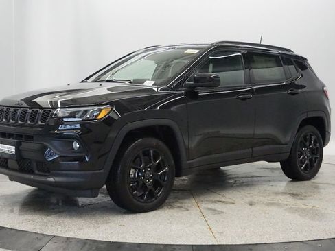 New 2026 Jeep Compass Latitude image 2