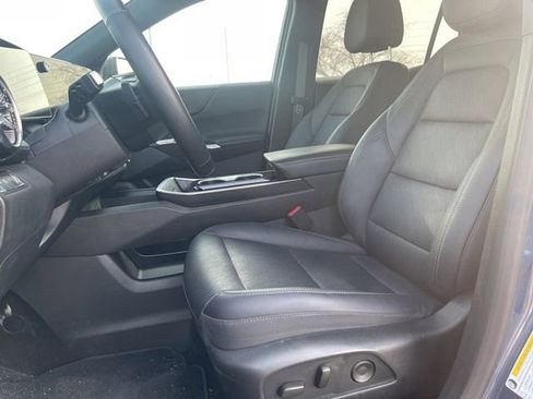 Certified 2025 Chevrolet Equinox LT w/ Convenience Package II image 22