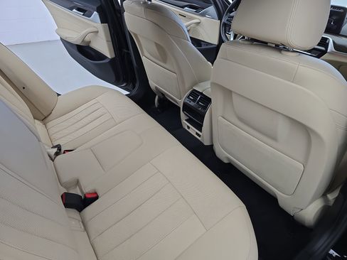 Used 2023 BMW 530i w/ Convenience Package image 11