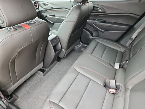 New 2026 Chevrolet Trax RS w/ Sunroof Package FWD image 9
