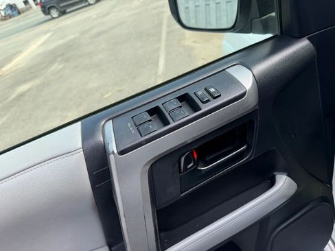 Used 2012 Toyota 4Runner SR5 AWD/4WD image 23