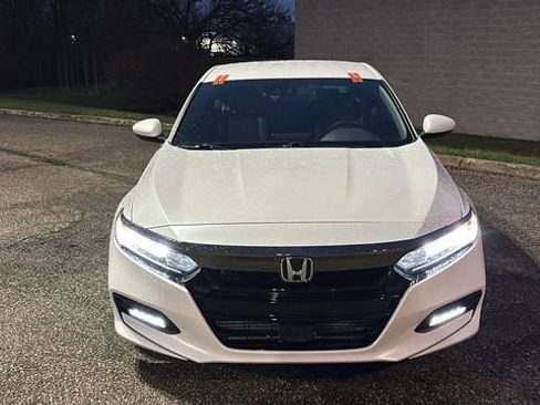 Used 2019 Honda Accord Sport image 6
