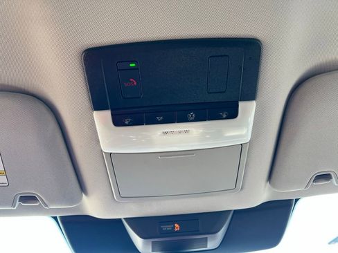 Used 2022 Nissan Pathfinder SL image 39