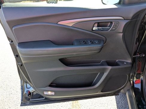 Used 2023 Honda Ridgeline RTL-E image 12