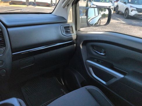 Used 2024 Nissan Titan SV AWD/4WD image 16
