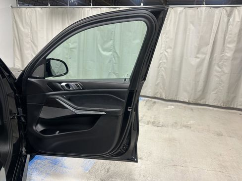 Certified 2024 BMW X5 xDrive40i w/ M Sport Package image 22