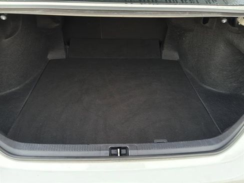 Used 2024 Toyota Camry SE image 11