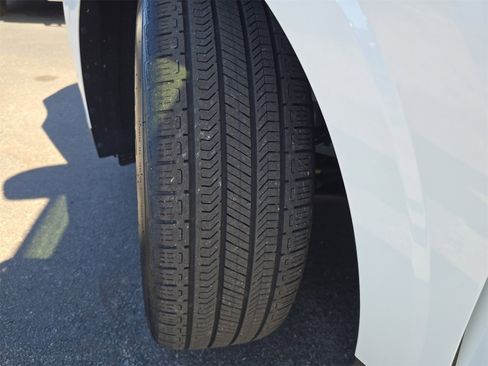 Used 2025 Kia Carnival SX Prestige image 30