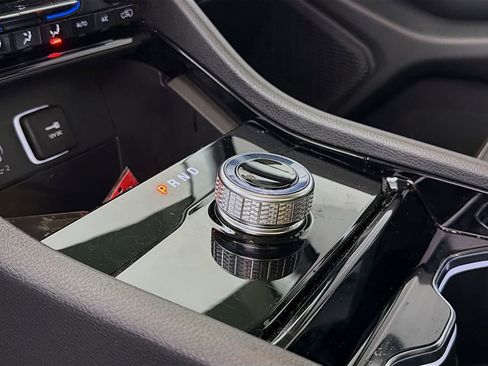 Used 2023 Jeep Grand Cherokee Limited w/ Black Appearance Package image 20