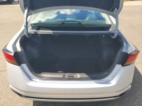 Certified 2025 Nissan Altima 2.5 SV FWD image 11