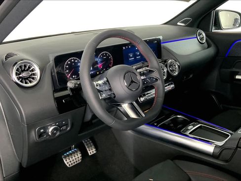 New 2025 Mercedes-Benz GLA 250 4MATIC image 10