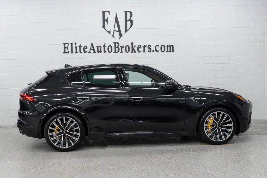 Used 2023 Maserati Grecale Modena AWD/4WD image 5