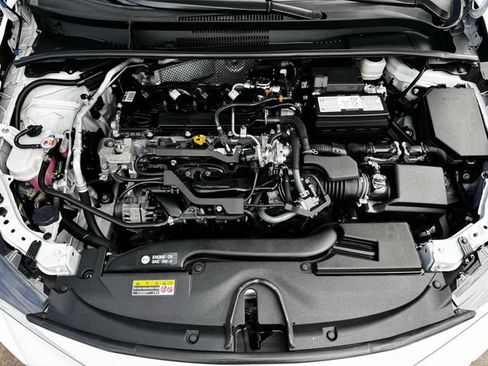 Used 2025 Toyota Corolla LE FWD image 28