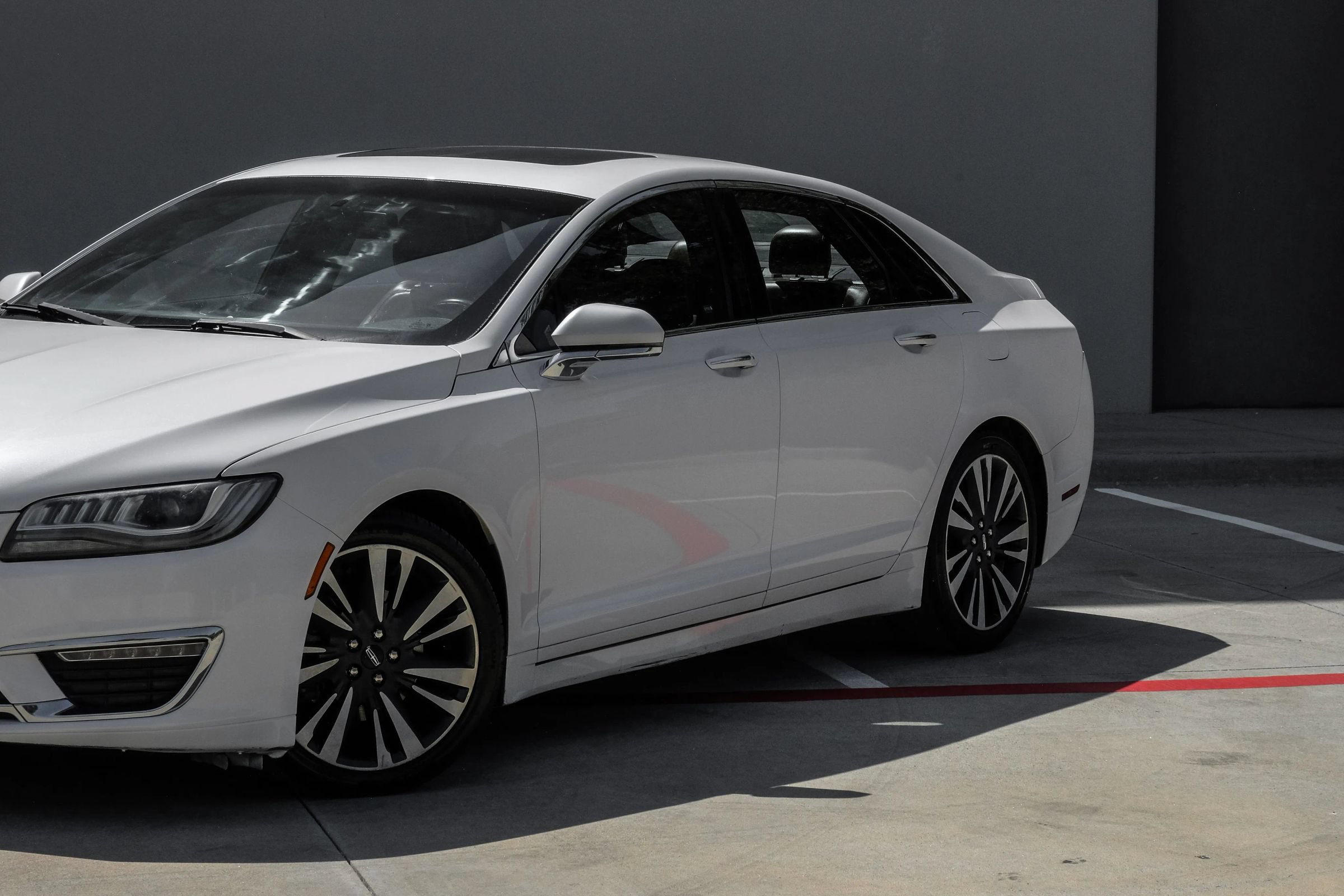 Used 2017 Lincoln MKZ Reserve FWD image 15