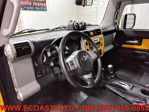 Used 2007 Toyota FJ Cruiser 4WD image 11