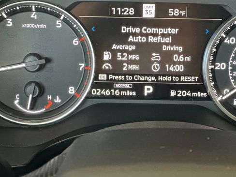 Used 2024 Mitsubishi Outlander SE image 26