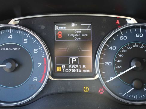 Used 2017 Subaru Crosstrek 2.0i Limited image 11