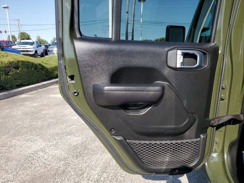 Used 2021 Jeep Wrangler Unlimited Sport AWD/4WD image 11