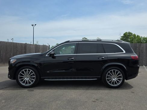 New 2026 Mercedes-Benz GLS 450 4MATIC image 2