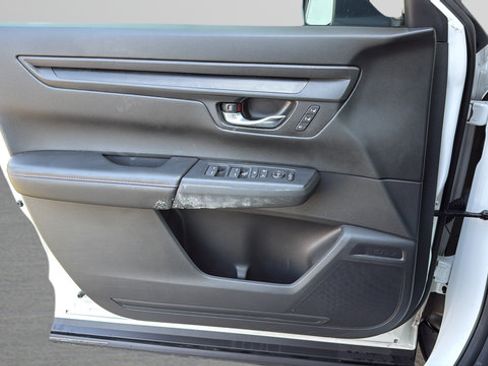 Used 2025 Honda CR-V Sport-L image 11