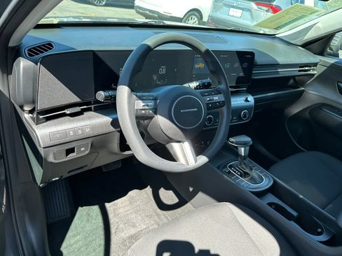 Used 2024 Hyundai Kona SE FWD image 21