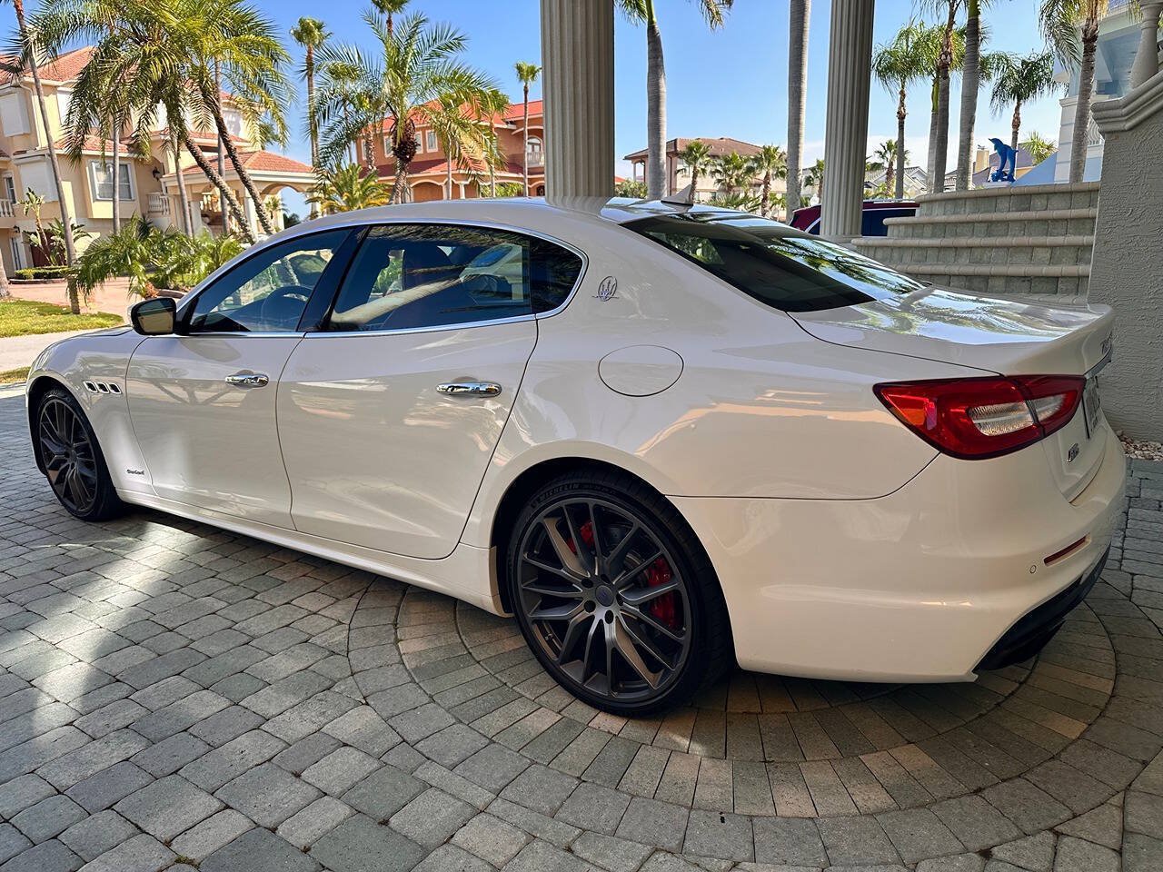 Used 2017 Maserati Quattroporte GTS GranSport RWD image 29