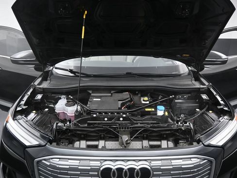 Used 2023 Audi Q4 e-tron Premium w/ Convenience Package AWD/4WD image 33