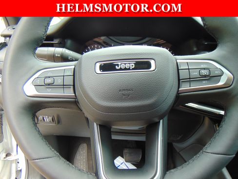 Certified 2025 Jeep Compass Latitude w/ Altitude Special Edition AWD/4WD image 23