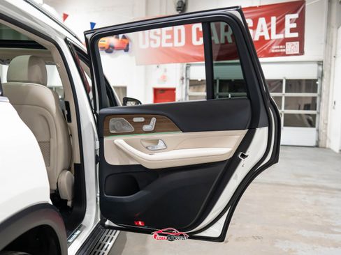 Used 2021 Mercedes-Benz GLS 450 4MATIC image 46