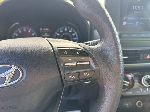 Used 2022 Hyundai Kona SEL image 18