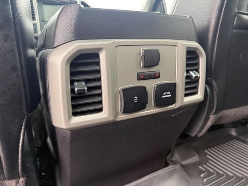 Used 2017 Ford F150 Lariat w/ Equipment Group 502A Luxury AWD/4WD image 5