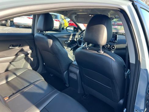Used 2024 Nissan Sentra SR w/ SR Premium Package FWD image 27