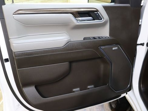 Used 2024 Chevrolet Silverado 1500 LT Trail Boss w/ Convenience Package II image 40