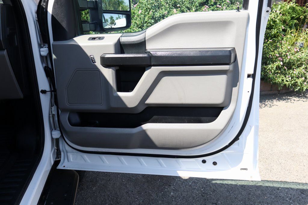 Used 2019 Ford F250 XL w/ Power Equipment Group AWD/4WD image 43