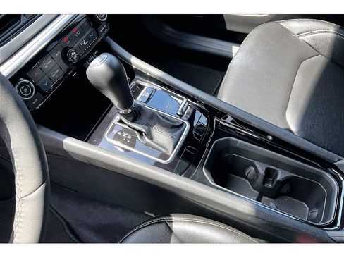 Certified 2026 Jeep Compass Limited AWD/4WD image 18