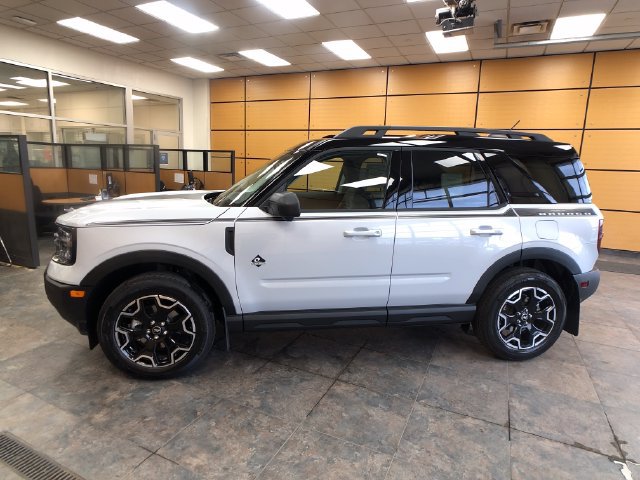 New 2026 Ford Bronco Sport Outer Banks w/ Outer Banks Tech Package+ AWD/4WD image 4