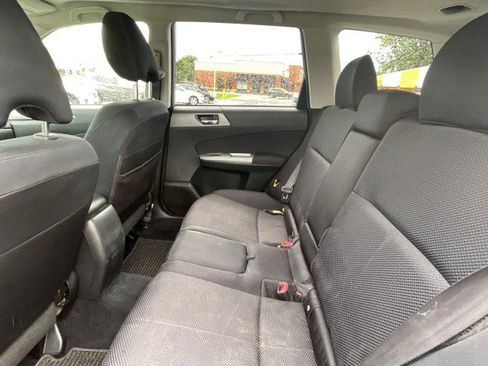 Used 2013 Subaru Forester 2.5X Premium w/ Popular Pkg 2 AWD/4WD image 28